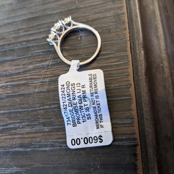 Ring - Picture 4 of 7